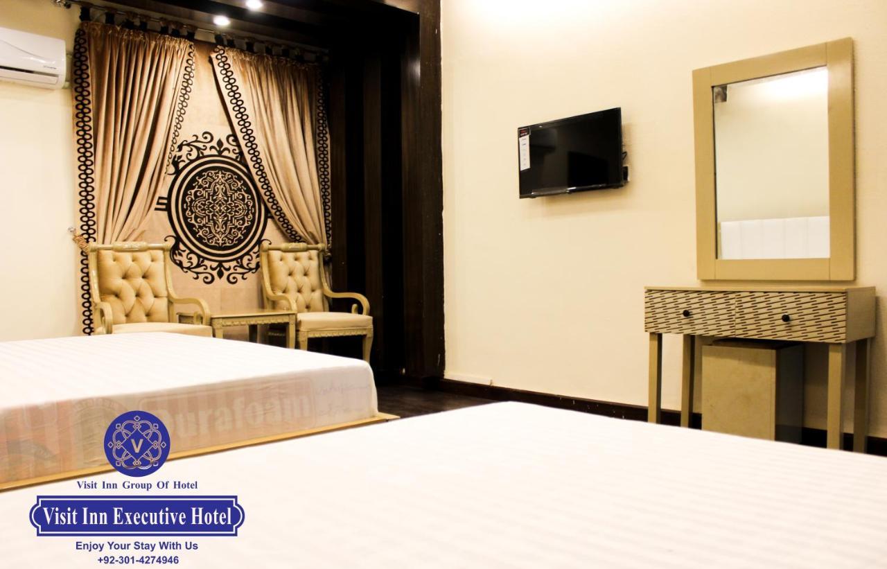 Hotel Visit Inn Executive Lahore Esterno foto