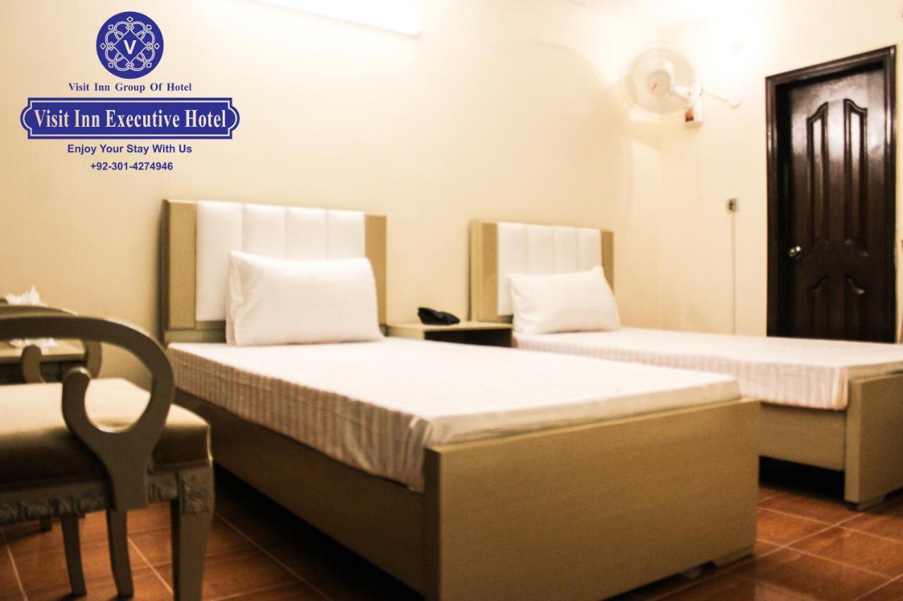 Hotel Visit Inn Executive Lahore Esterno foto