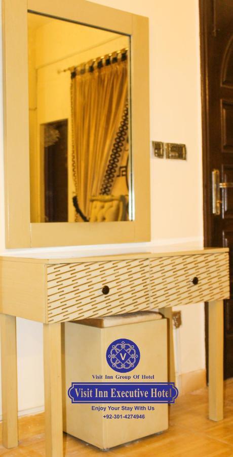 Hotel Visit Inn Executive Lahore Esterno foto