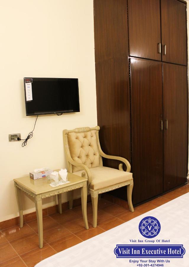 Hotel Visit Inn Executive Lahore Esterno foto
